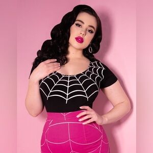 Spiderweb Fitted Scoop Neck Top by Vixen Micheline Pitt sz 2X